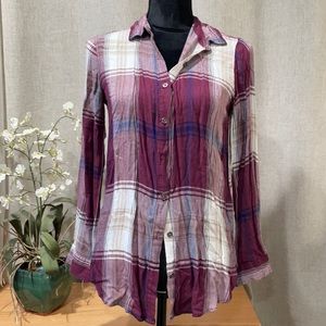 Forever 21 long sleeve button down shirt Sm